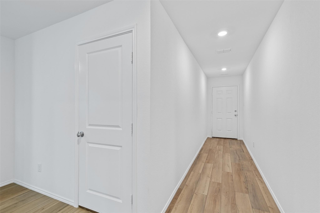 402 Moray Drive - Photo 19