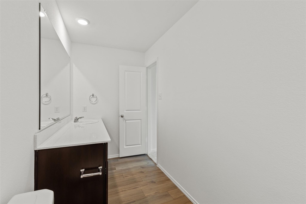 402 Moray Drive - Photo 11