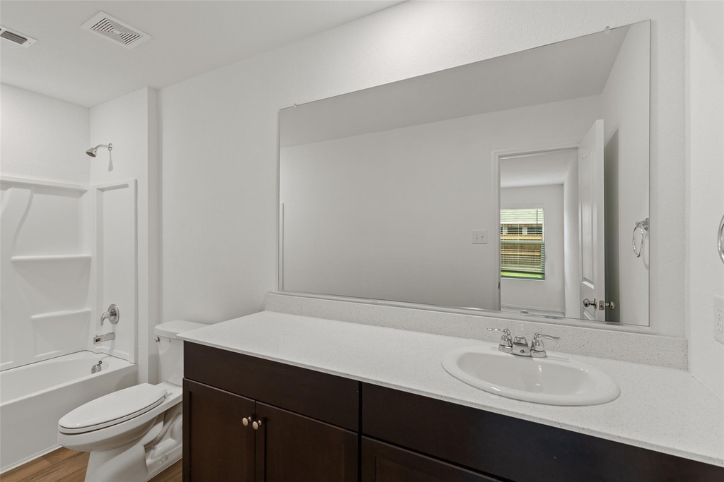 402 Moray Drive - Photo 12