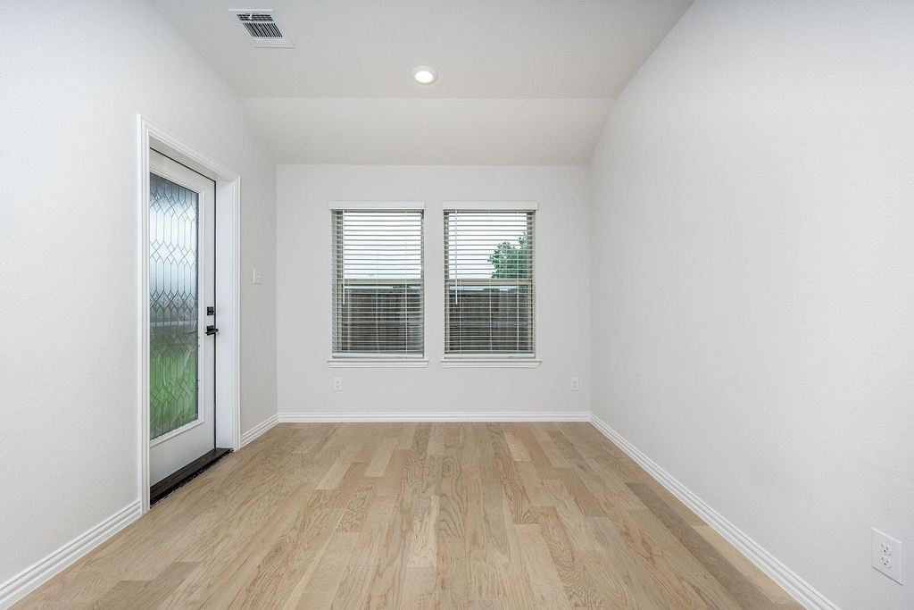 2104 Briar Rose Drive - Photo 4