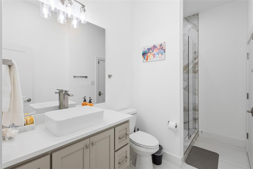 17327 Davenport Road - Photo 22