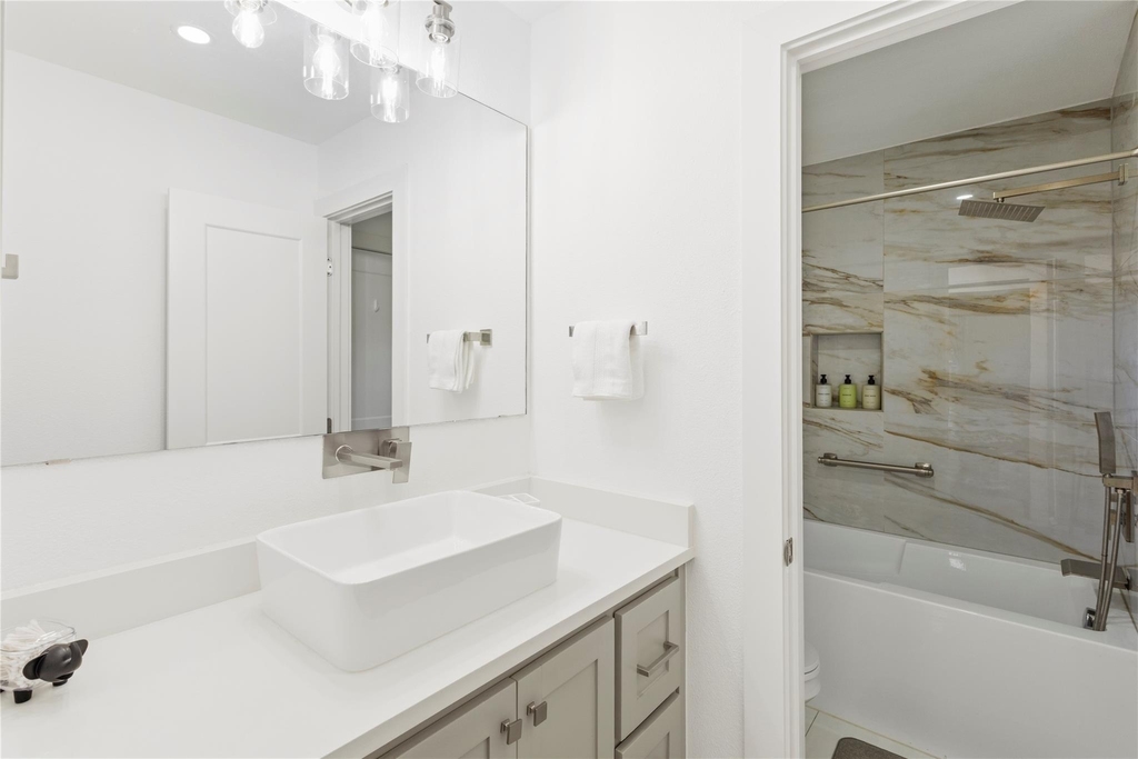 17327 Davenport Road - Photo 24