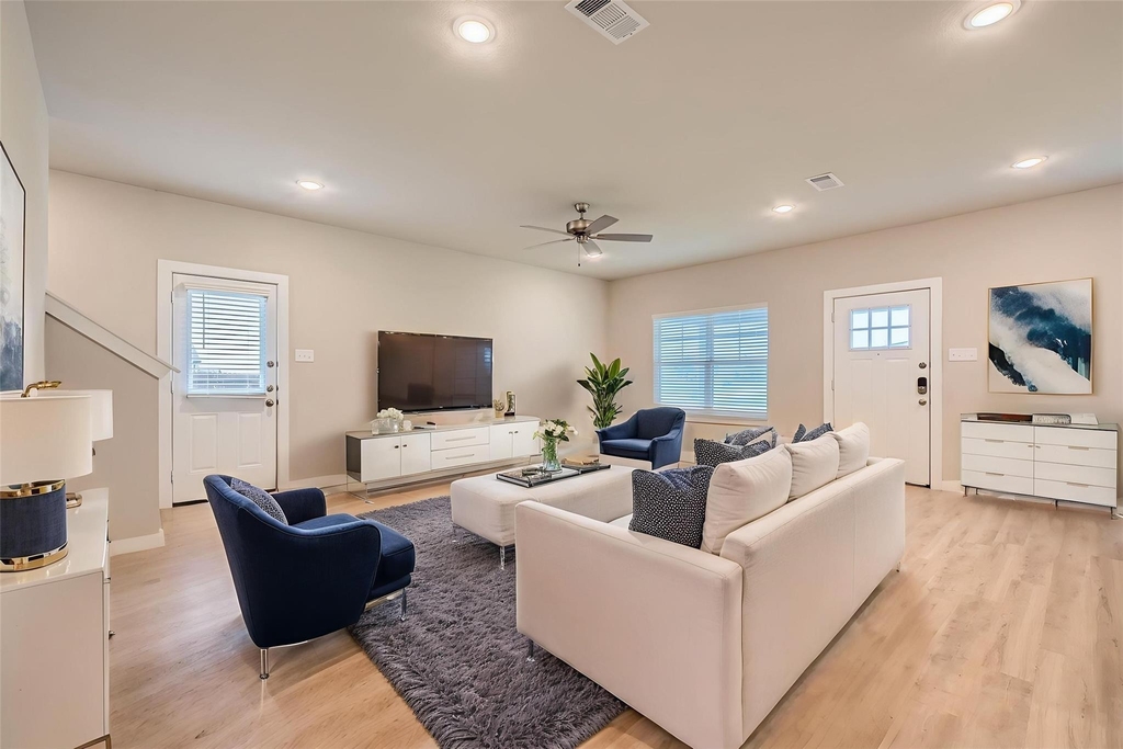 4507 Oatman Drive - Photo 2