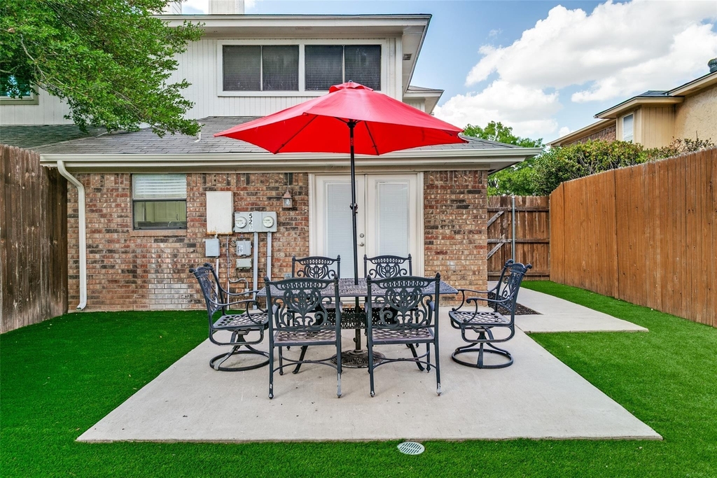 529 Essex Place - Photo 23