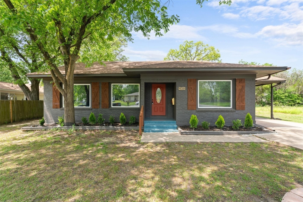 2405 Monroe Street - Photo 3