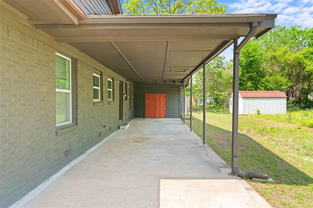 2405 Monroe Street - Photo 29
