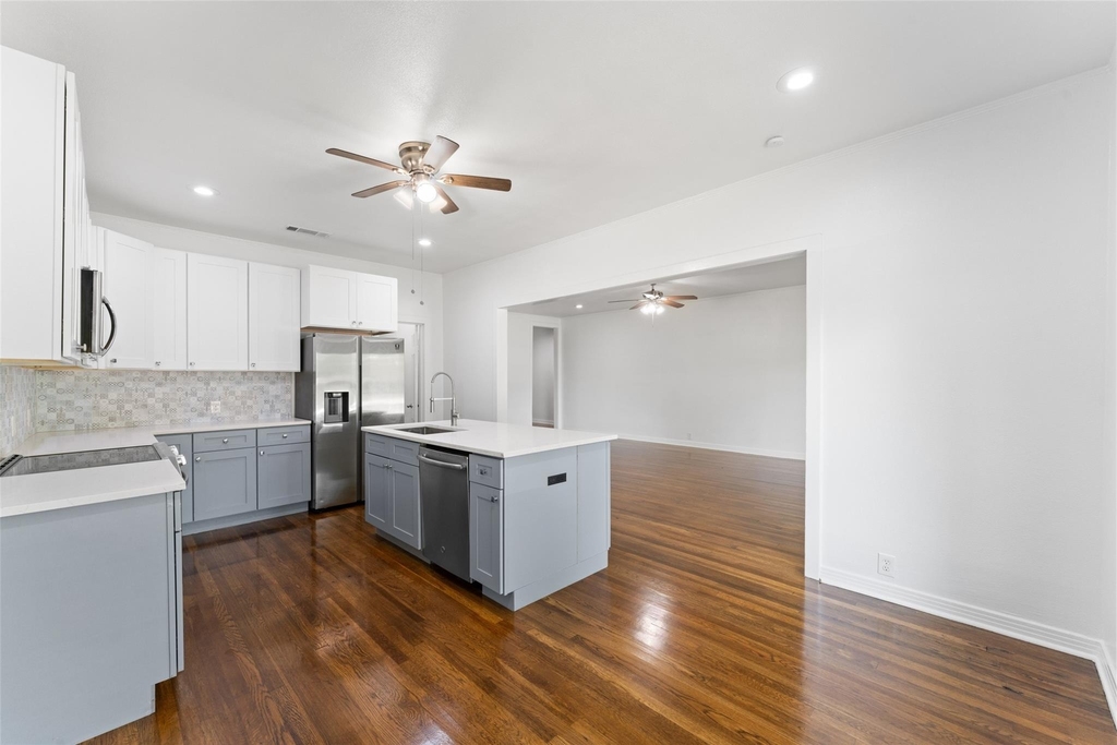 2405 Monroe Street - Photo 12
