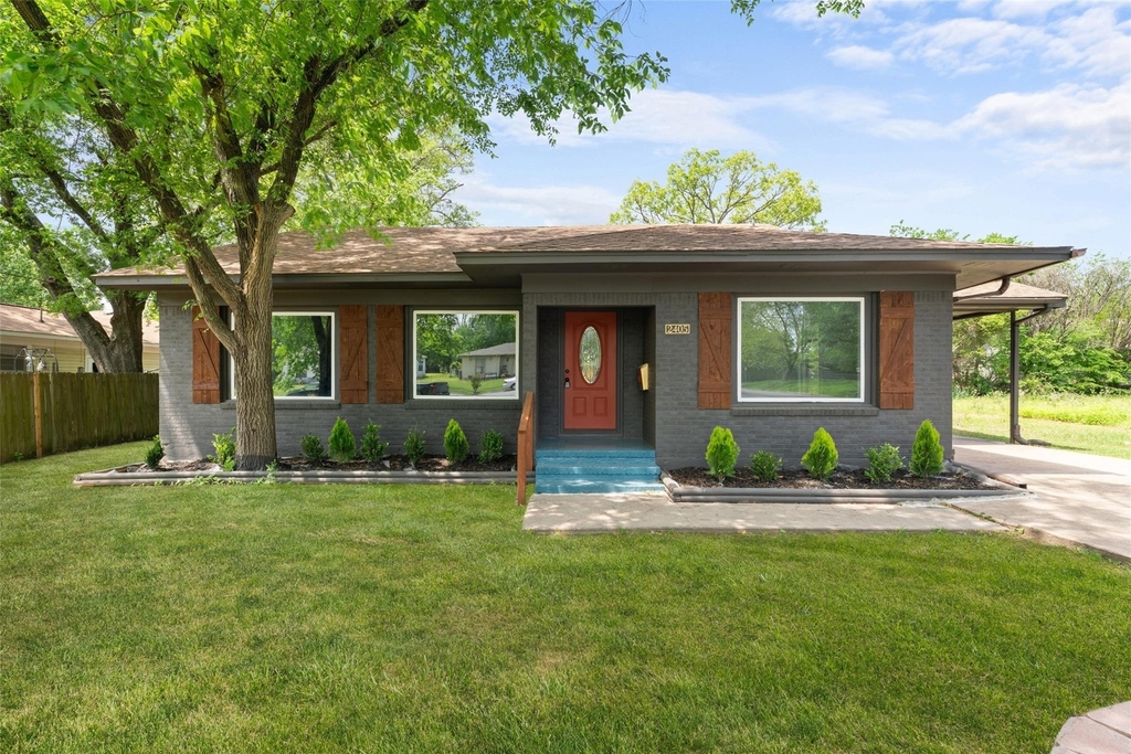 2405 Monroe Street - Photo 1