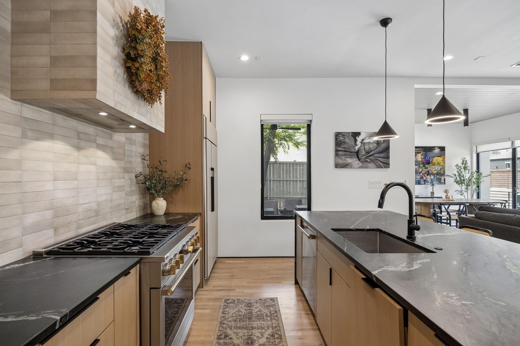 5548 Sears Street - Photo 20