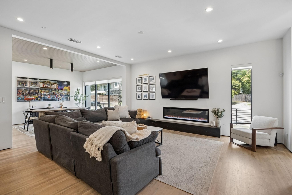 5548 Sears Street - Photo 7