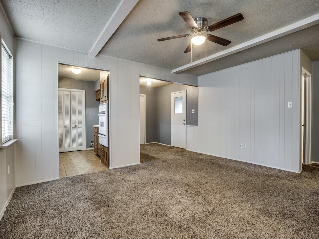 1209 Valley Vista Drive - Photo 2