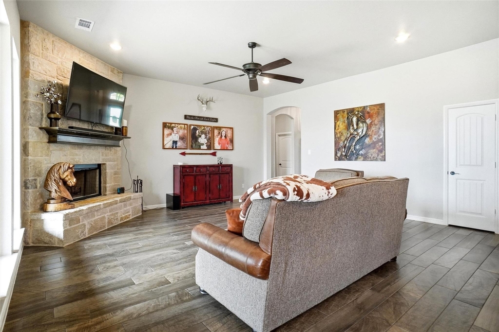 1027 Hope Court - Photo 2
