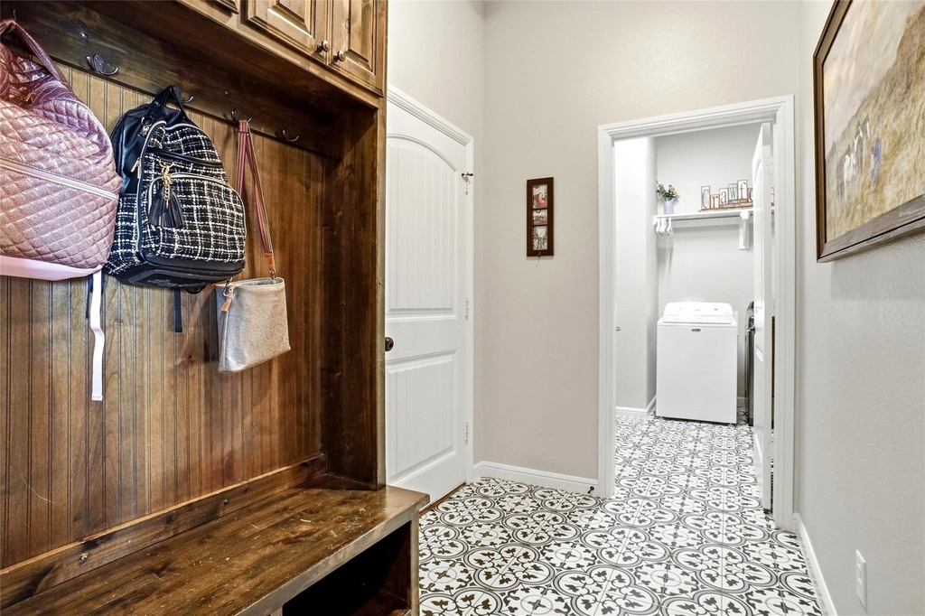 1027 Hope Court - Photo 18