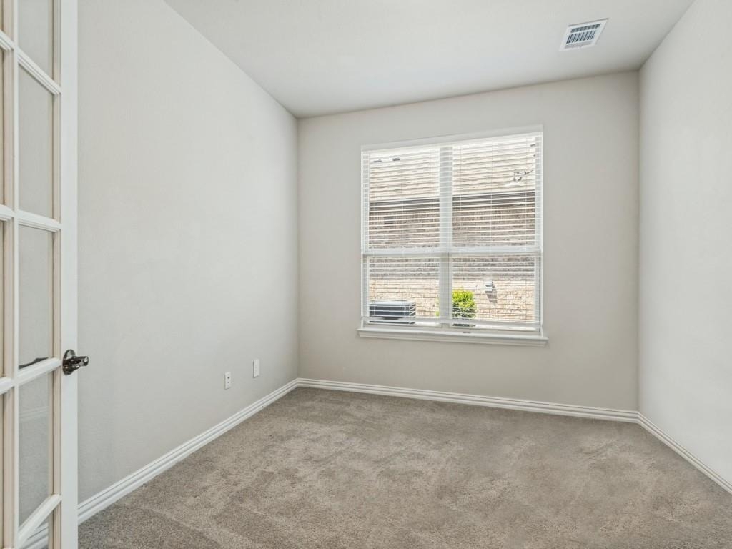 1267 Binfield Drive - Photo 2