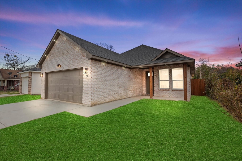 3335 Spring Avenue - Photo 2
