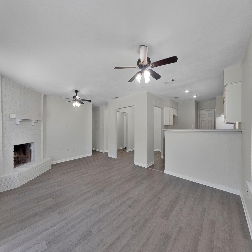1633 Bette Drive - Photo 3