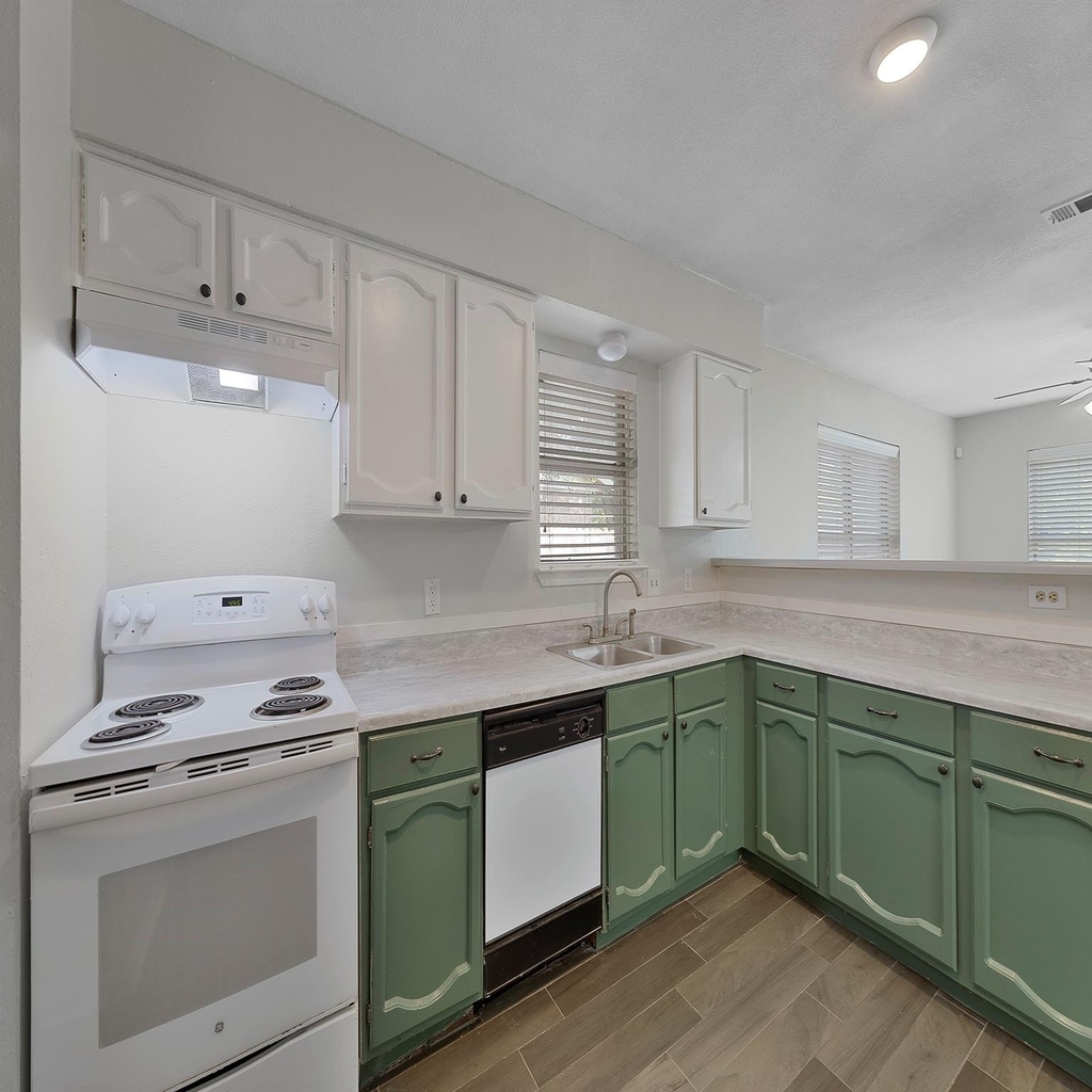 1633 Bette Drive - Photo 7
