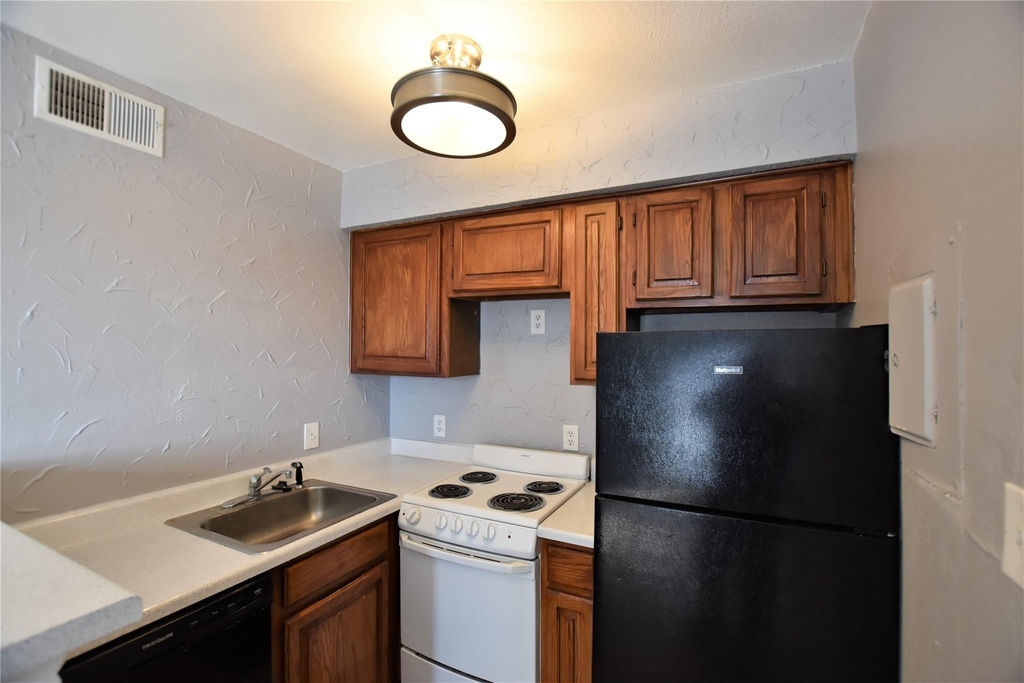 1700 Baird Farm Circle - Photo 3