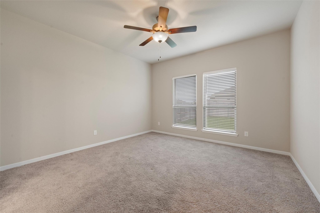 7445 Garden Glen Drive - Photo 16