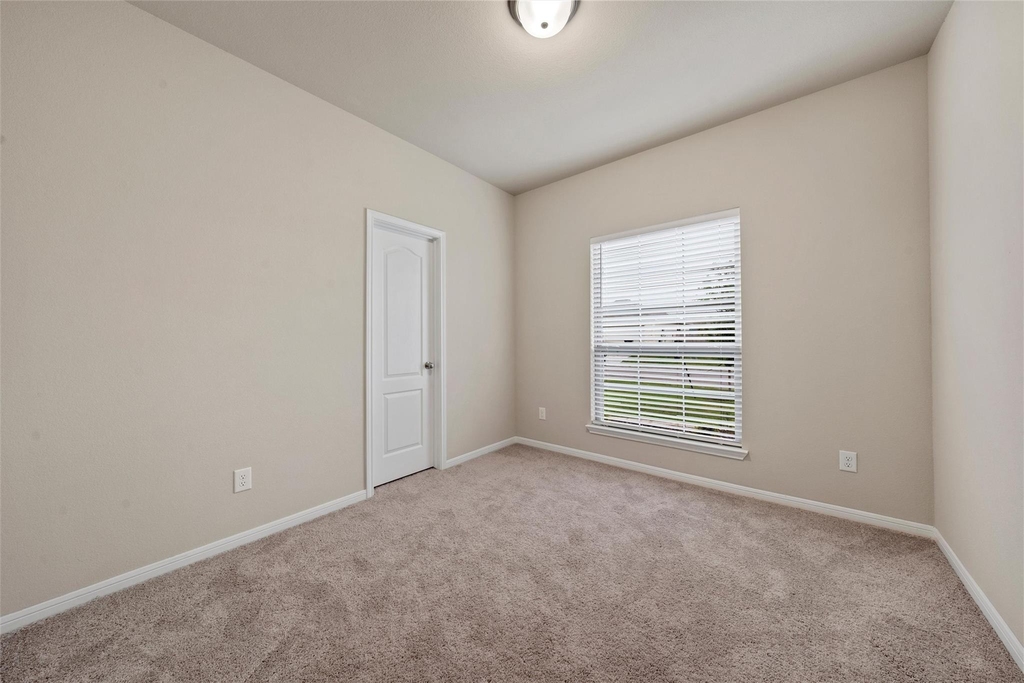 7445 Garden Glen Drive - Photo 4