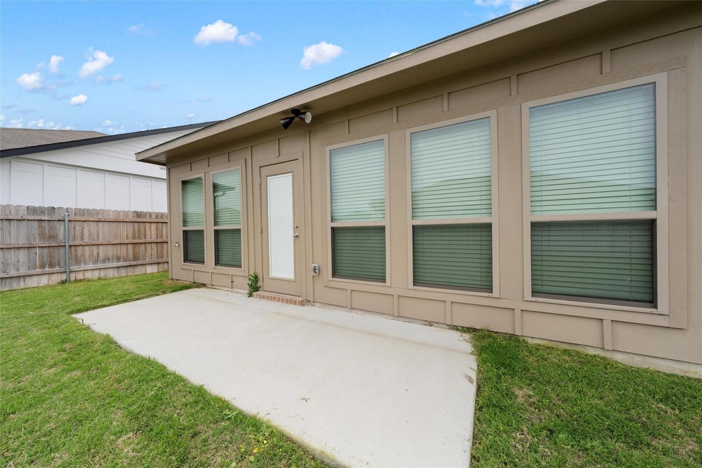 7445 Garden Glen Drive - Photo 21