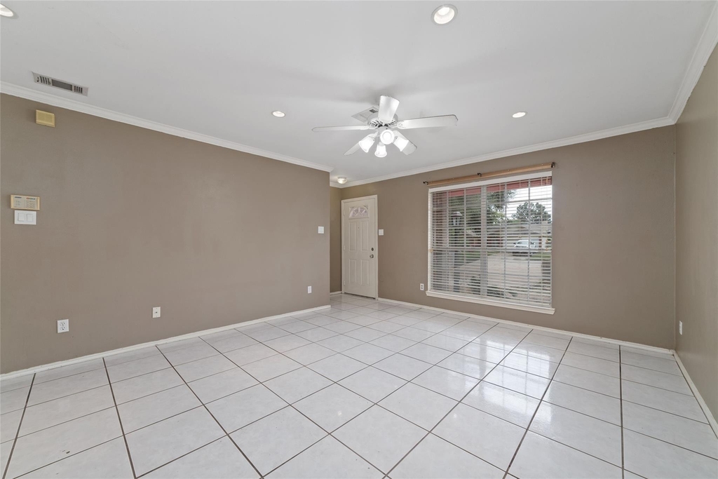 3306 Garrison Court - Photo 6