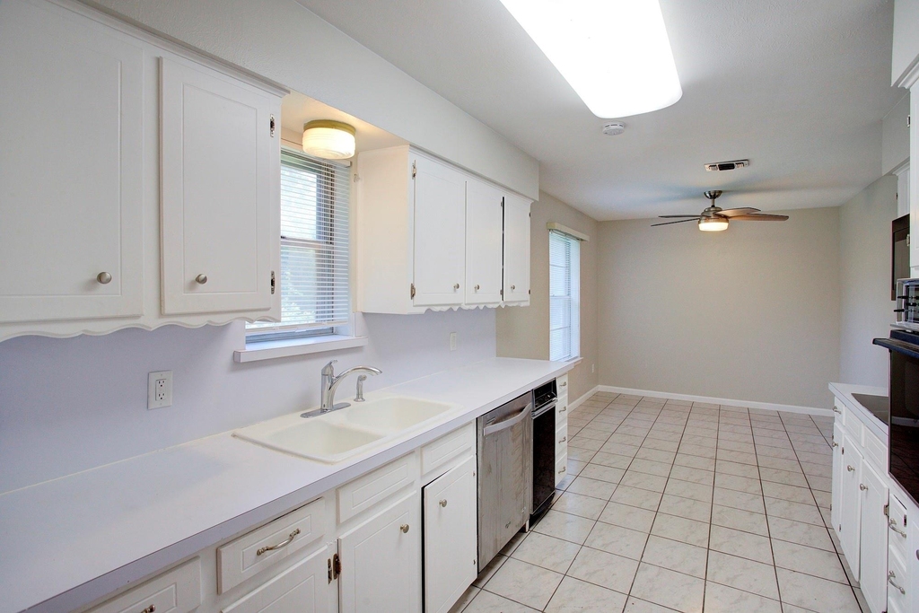 6470 Westrock Drive - Photo 7