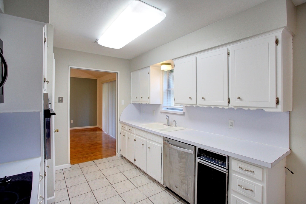 6470 Westrock Drive - Photo 9