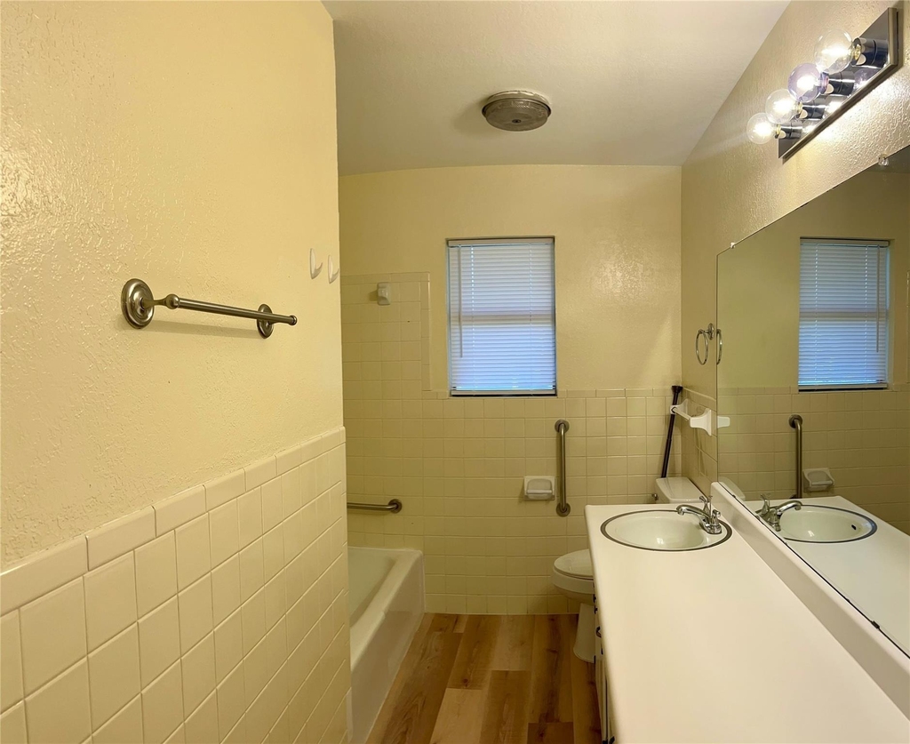 301 Walnut Avenue - Photo 9