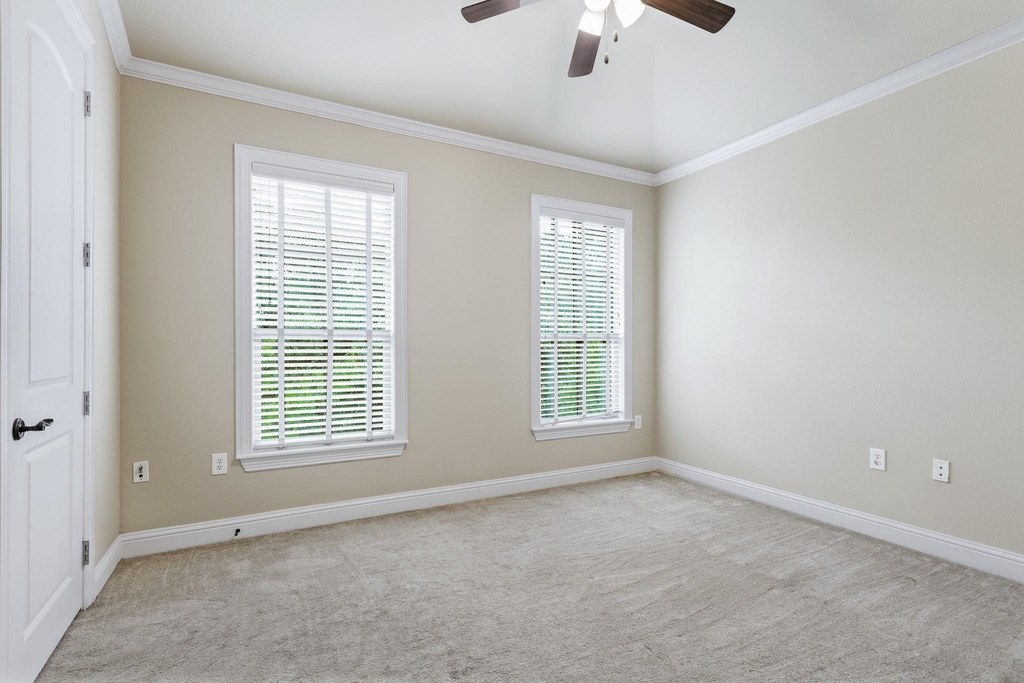5801 Hillcrest Avenue - Photo 10