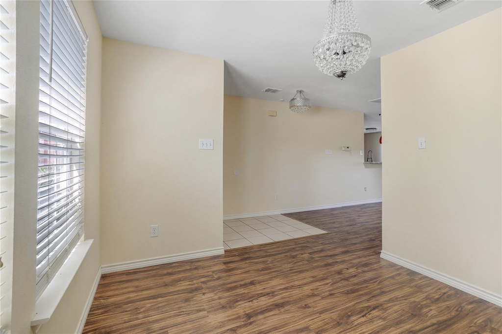 1921 Southridge Lane - Photo 5