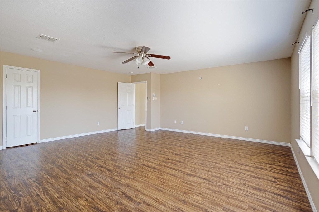 1921 Southridge Lane - Photo 22