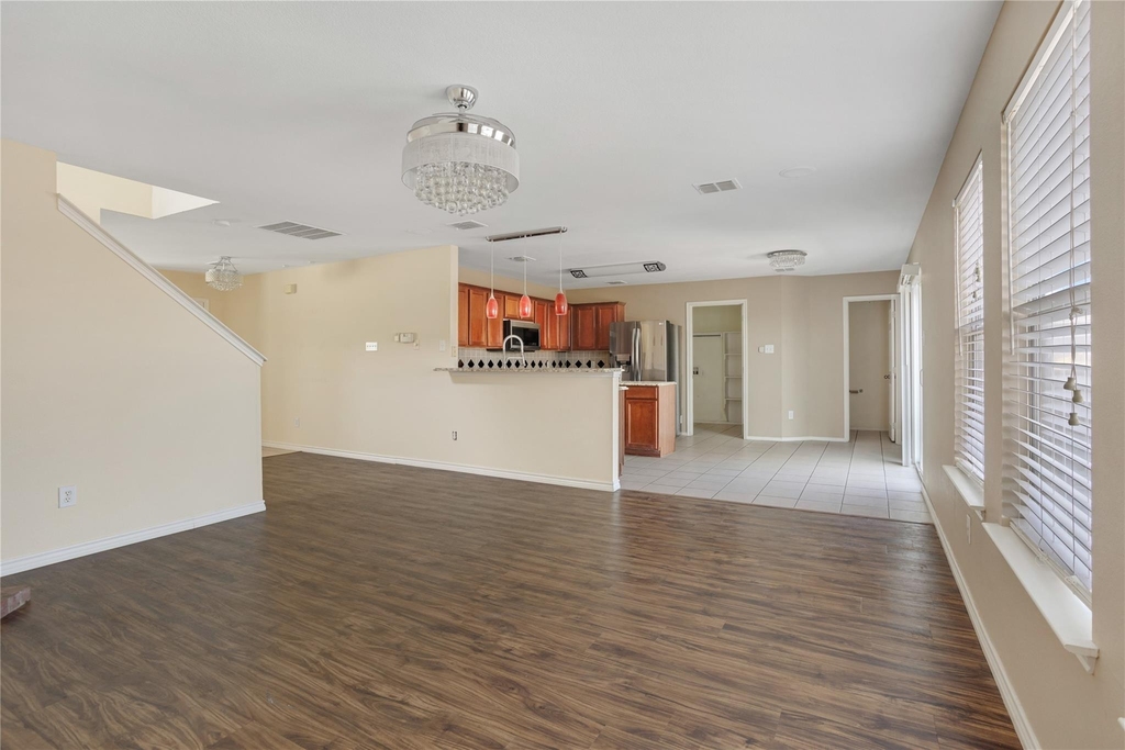 1921 Southridge Lane - Photo 9