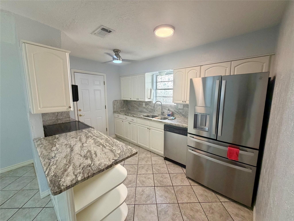 608 Coronado Drive - Photo 5