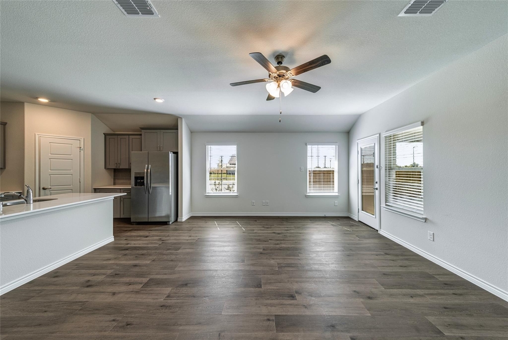 2059 Ketchum Lane - Photo 4