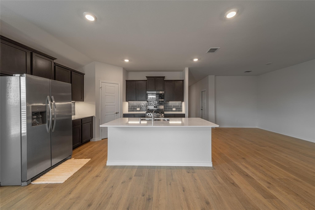 2044 Hearn Drive - Photo 8