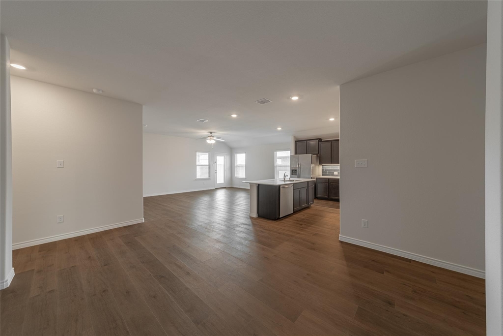 2044 Hearn Drive - Photo 3