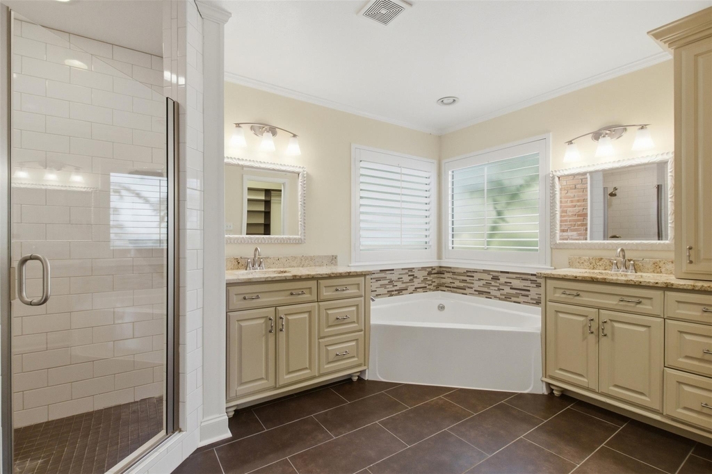 6445 Glennox Lane - Photo 19