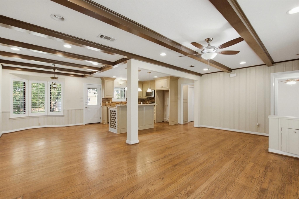 6445 Glennox Lane - Photo 0