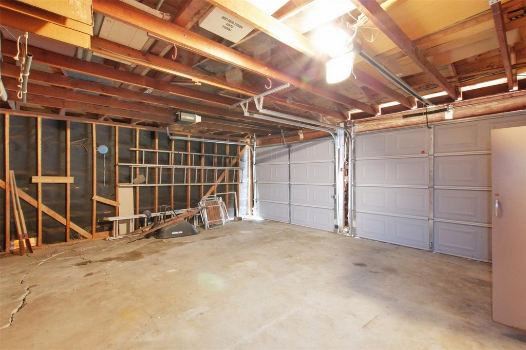 6445 Glennox Lane - Photo 27