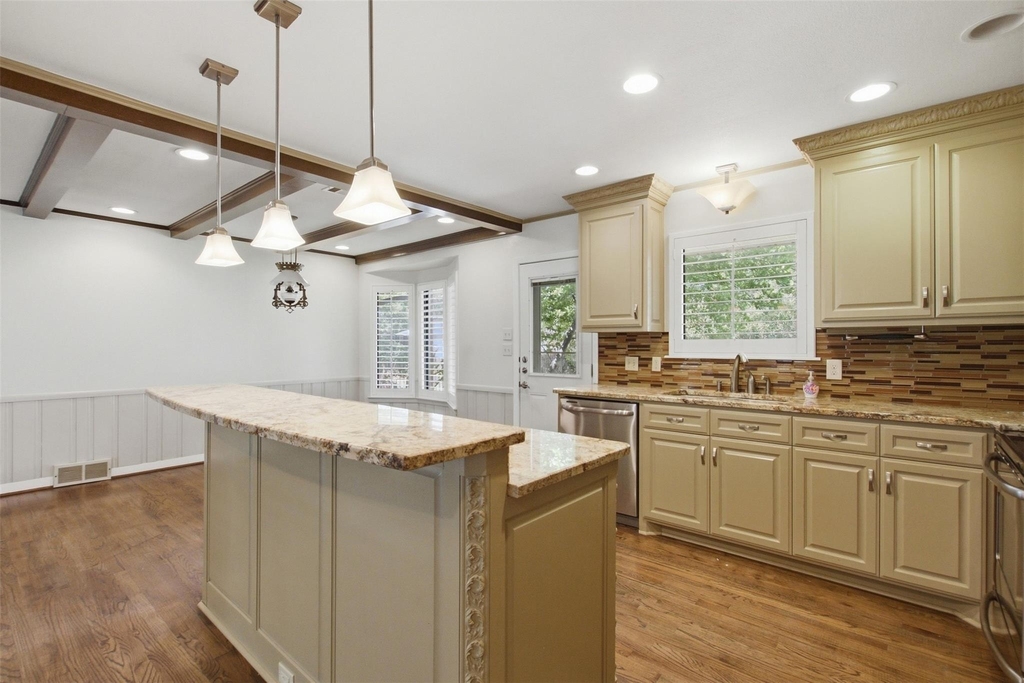 6445 Glennox Lane - Photo 12