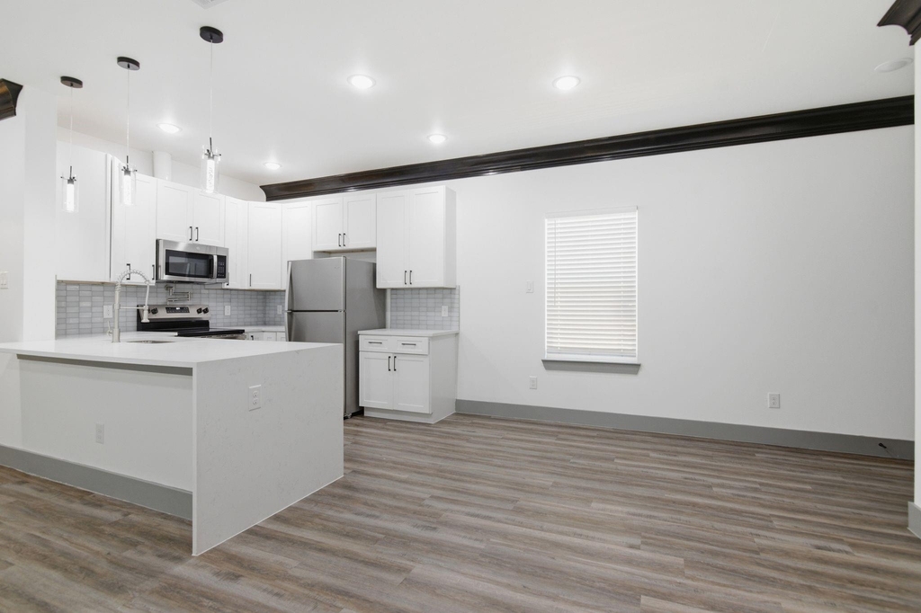 1013 Duff Court - Photo 12