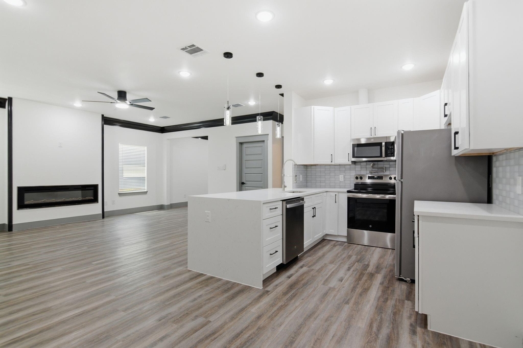 1013 Duff Court - Photo 16