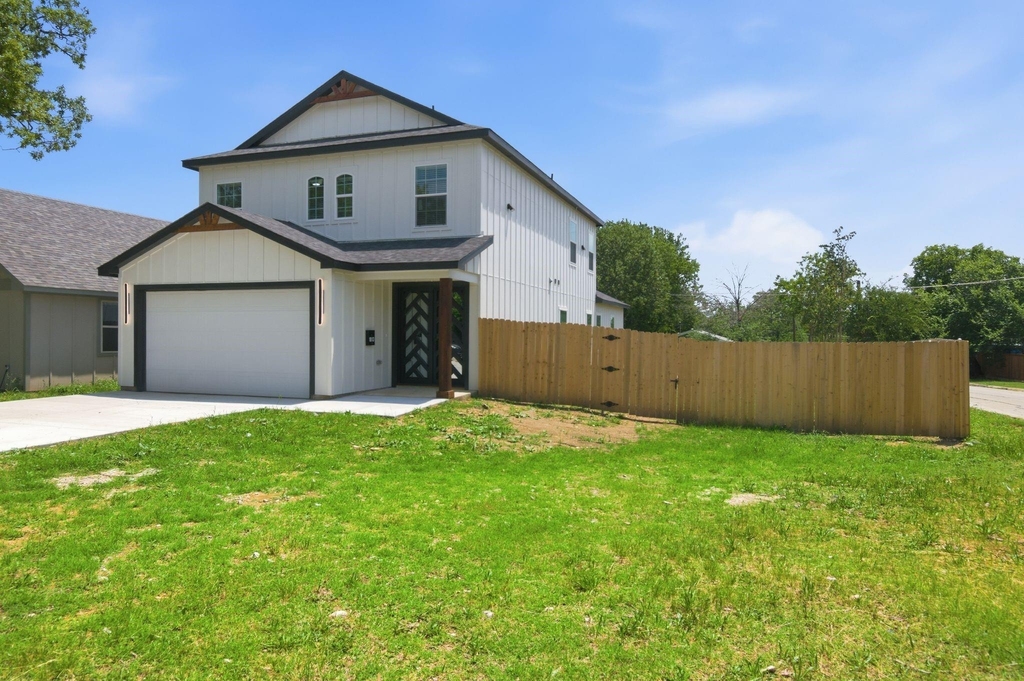 1013 Duff Court - Photo 2