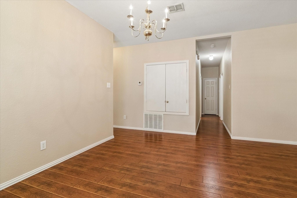 11637 Snyder Drive - Photo 5