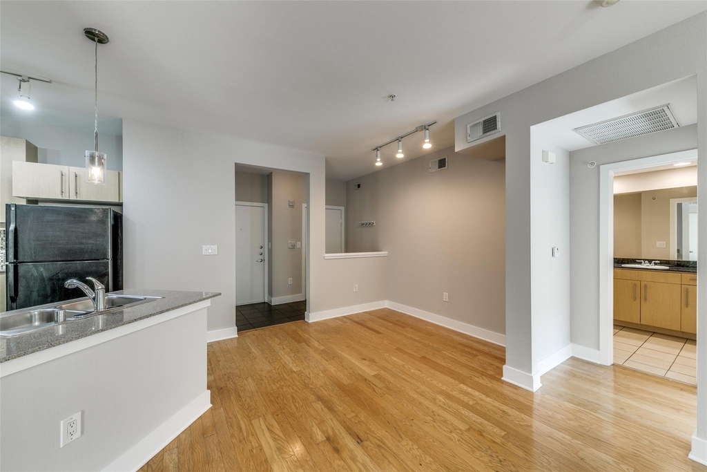 4414 Cedar Springs Road - Photo 4