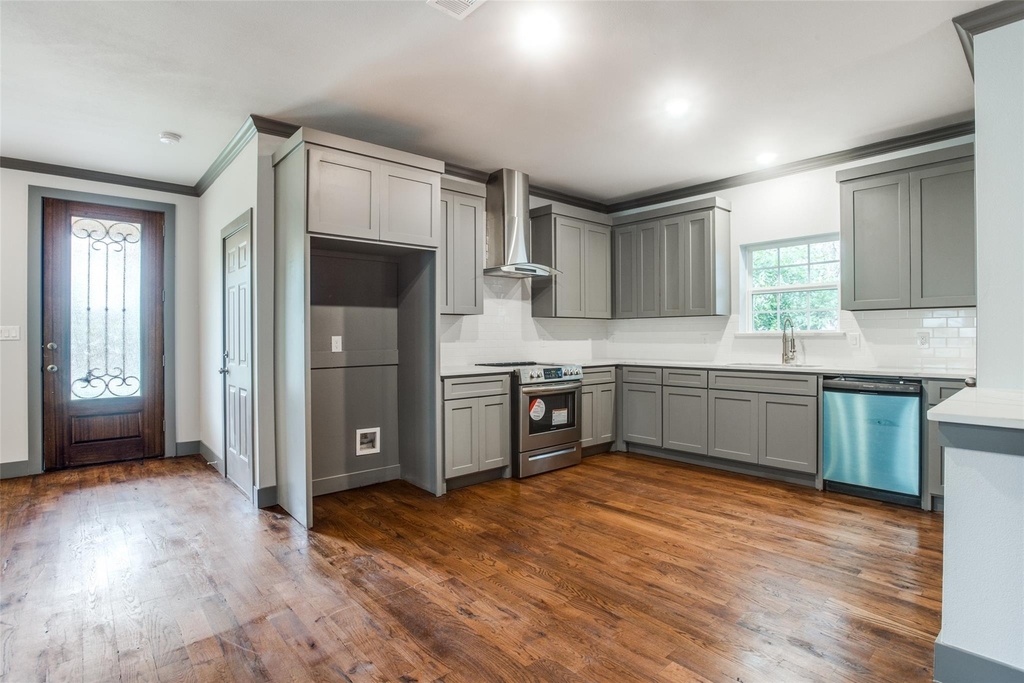 3601 Henry Street - Photo 0