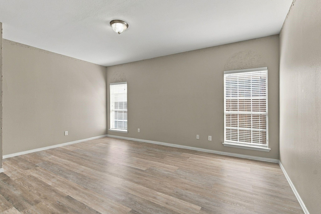 11535 Yoakum Drive - Photo 16