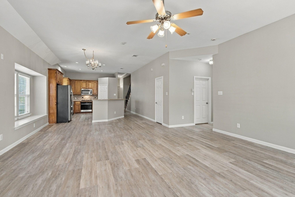 11535 Yoakum Drive - Photo 15