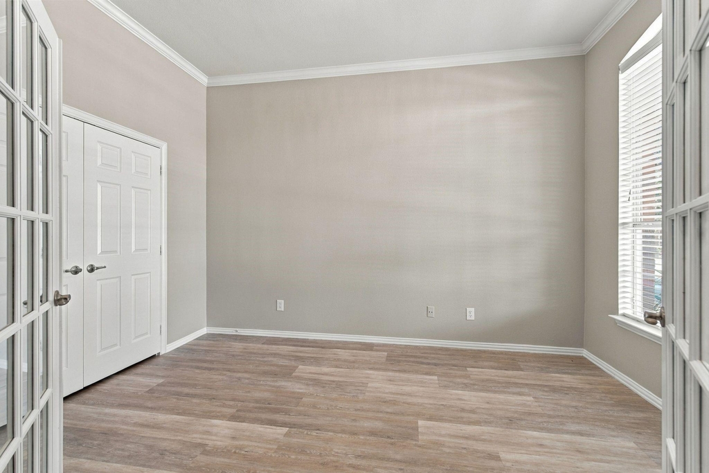 11535 Yoakum Drive - Photo 5